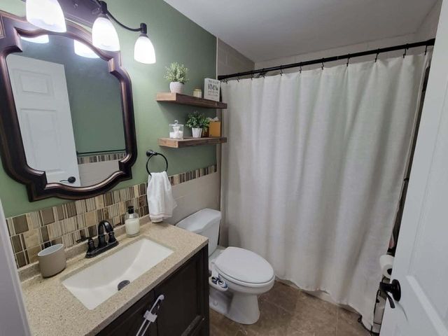 4840 Carter DRIVE, Racine, WI 53402