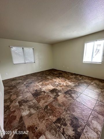 3803 S Queen Palm Drive, Tucson, AZ 85730