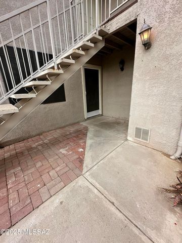 3803 S Queen Palm Drive, Tucson, AZ 85730