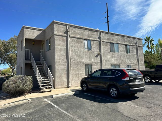 3803 S Queen Palm Drive, Tucson, AZ 85730