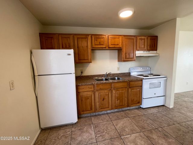 3803 S Queen Palm Drive, Tucson, AZ 85730