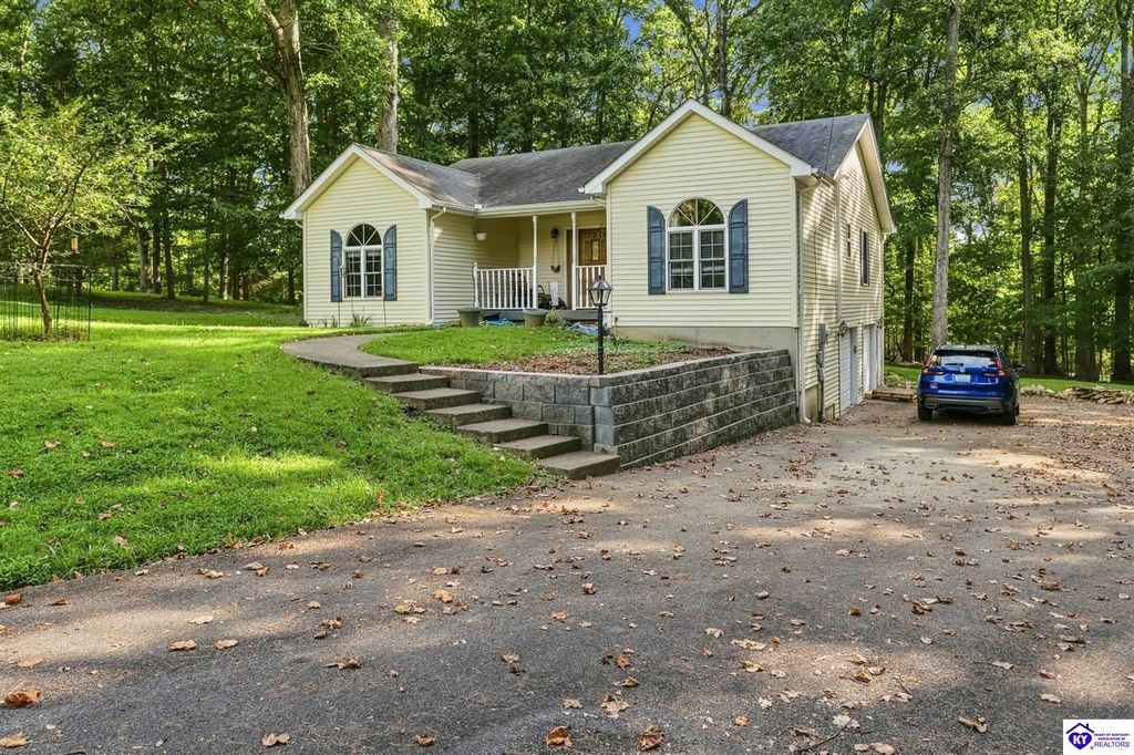 87 Pine Ridge Drive, Brandenburg, KY 40108
