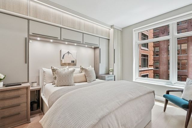 100 Lovejoy Wharf 5N, Boston, MA 02114