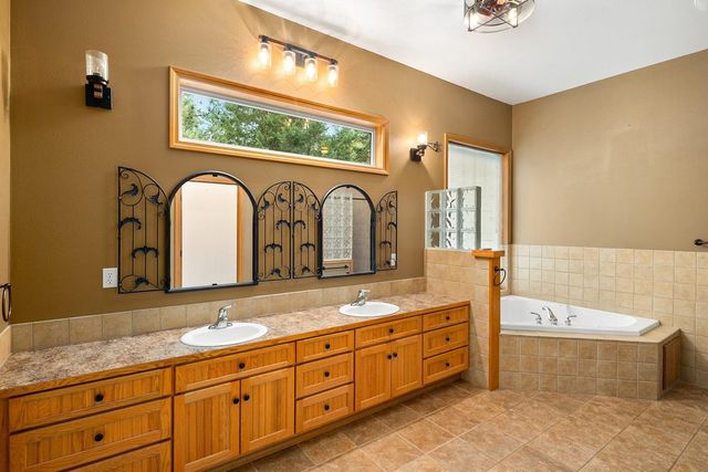 7001 E Chattaroy Rd, Chattaroy, WA 99003