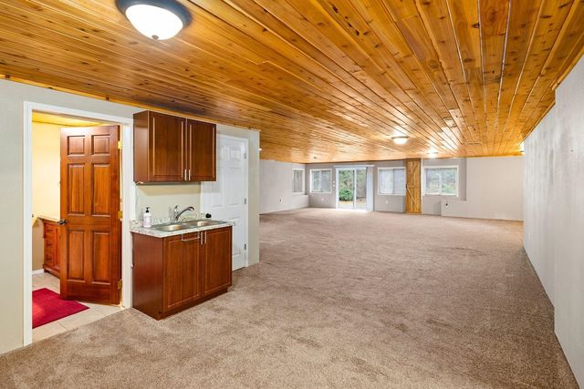 7001 E Chattaroy Rd, Chattaroy, WA 99003