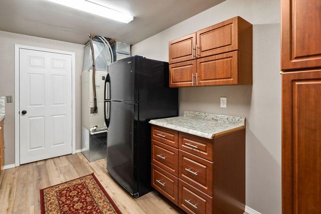 7001 E Chattaroy Rd, Chattaroy, WA 99003