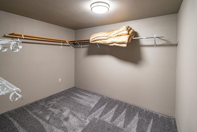 7001 E Chattaroy Rd, Chattaroy, WA 99003