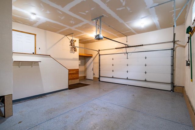 7001 E Chattaroy Rd, Chattaroy, WA 99003