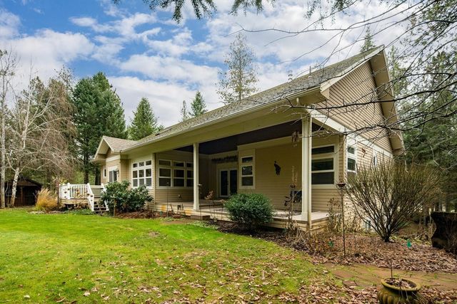 7001 E Chattaroy Rd, Chattaroy, WA 99003