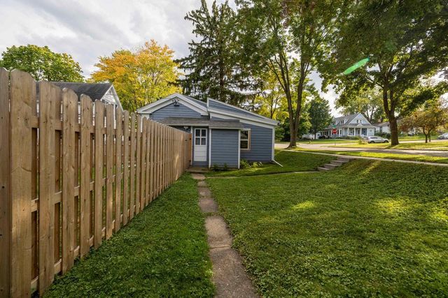 422 3rd Avenue, Baraboo, WI 53913
