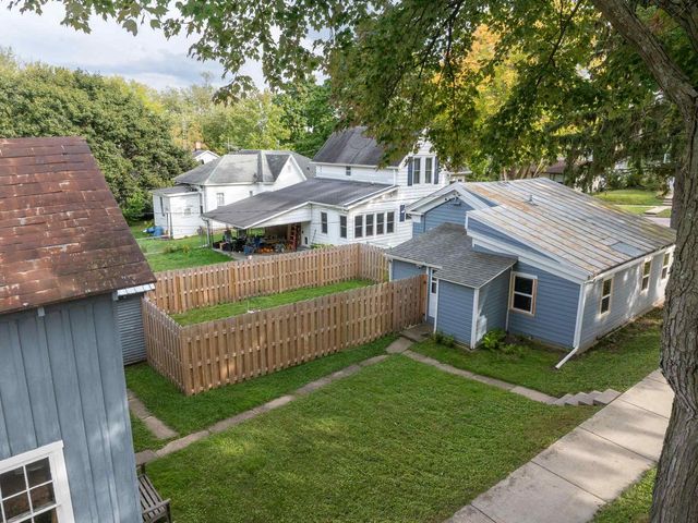 422 3rd Avenue, Baraboo, WI 53913