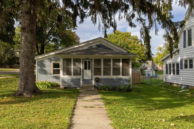 422 3rd Avenue, Baraboo, WI 53913