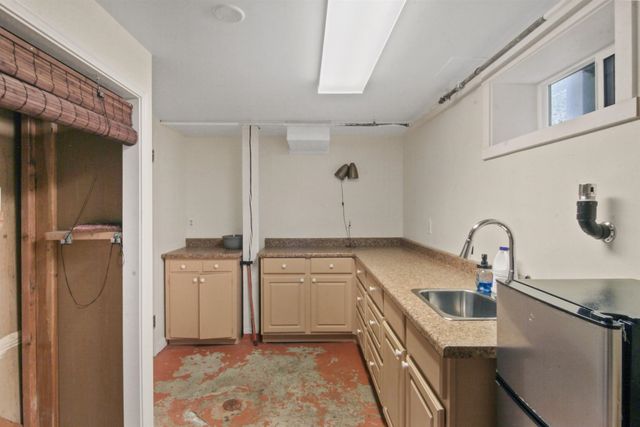 102 W 25TH Ave, Spokane, WA 99203