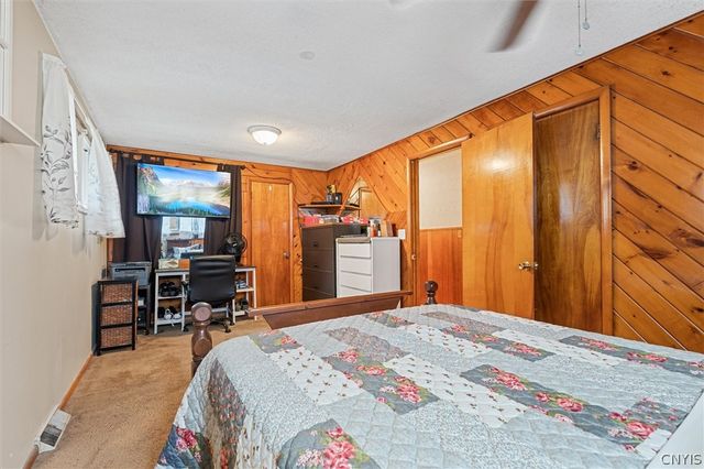 129 Wadsworth Road, Clay, NY 13212