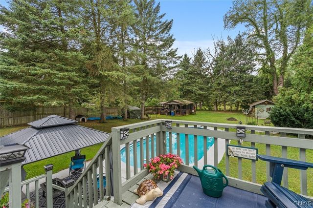 129 Wadsworth Road, Clay, NY 13212