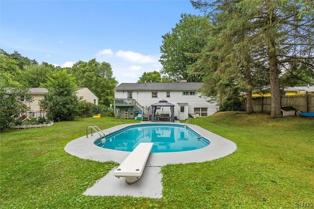 129 Wadsworth Road, Clay, NY 13212
