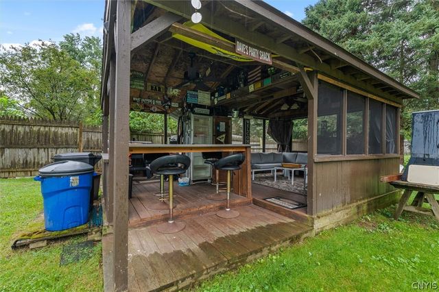 129 Wadsworth Road, Clay, NY 13212