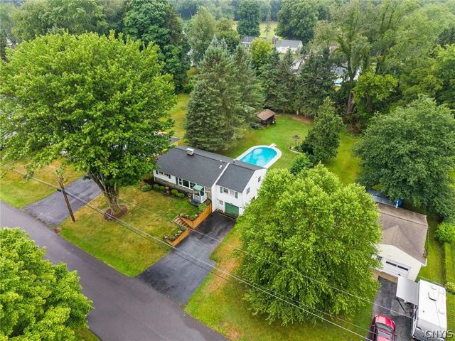 129 Wadsworth Road, Clay, NY 13212
