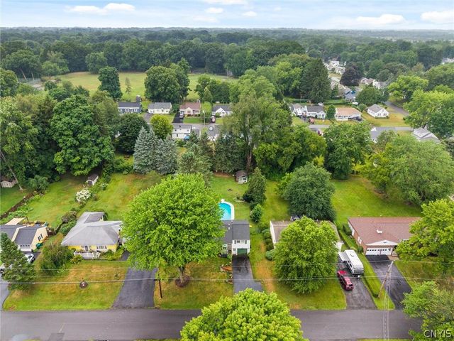 129 Wadsworth Road, Clay, NY 13212