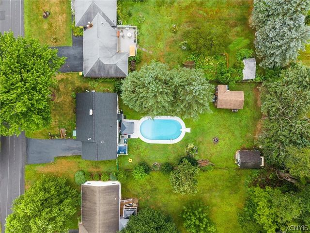 129 Wadsworth Road, Clay, NY 13212