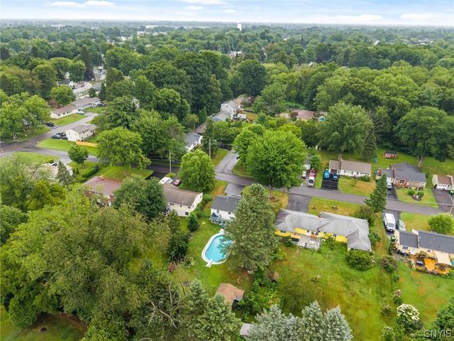 129 Wadsworth Road, Clay, NY 13212