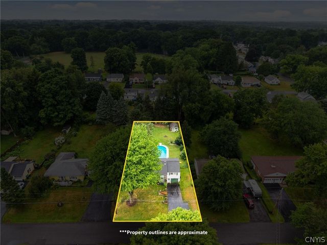 129 Wadsworth Road, Clay, NY 13212
