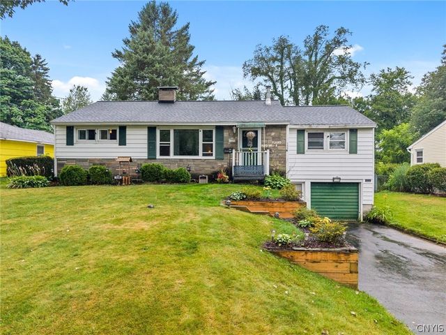 129 Wadsworth Road, Clay, NY 13212