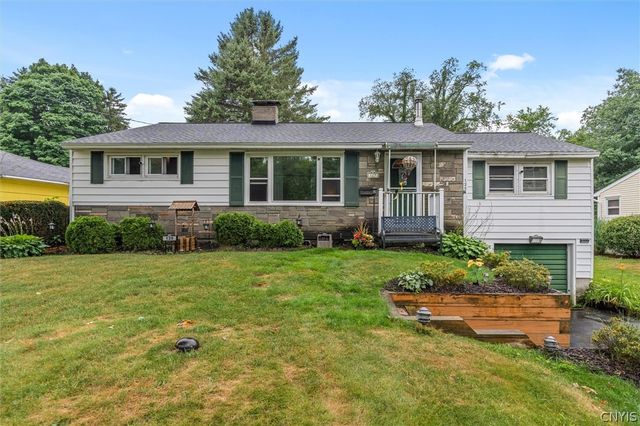 129 Wadsworth Road, Clay, NY 13212