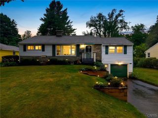 129 Wadsworth Road, Clay, NY 13212