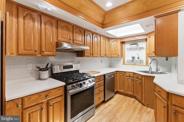 144 MAPLE SHADE AVE, Hamilton, NJ 08610