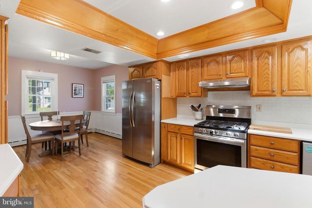 144 MAPLE SHADE AVE, Hamilton, NJ 08610