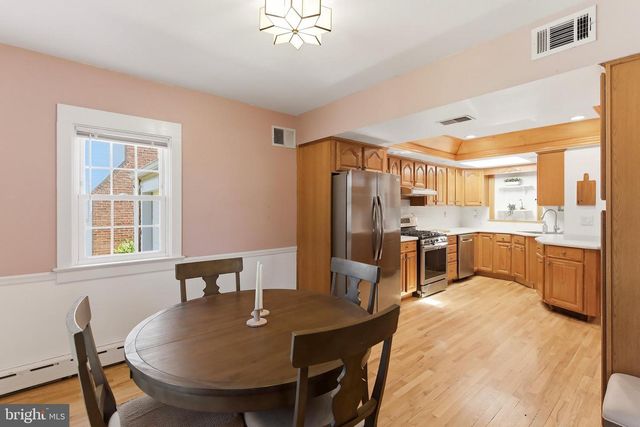 144 MAPLE SHADE AVE, Hamilton, NJ 08610
