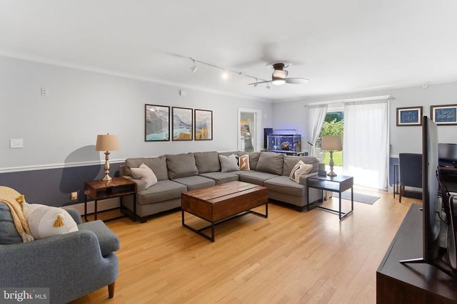 144 MAPLE SHADE AVE, Hamilton, NJ 08610