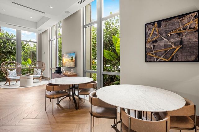515 Valencia Avenue 802, Coral Gables, FL 33134