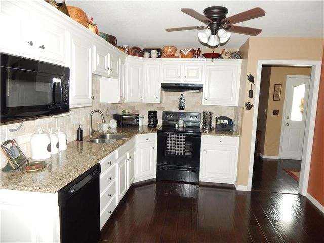 237 FAIRLANE Street, Lansing, KS 66043