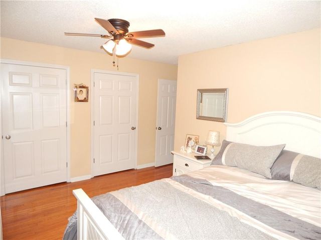 237 FAIRLANE Street, Lansing, KS 66043