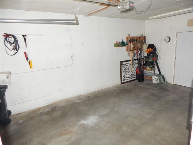 237 FAIRLANE Street, Lansing, KS 66043
