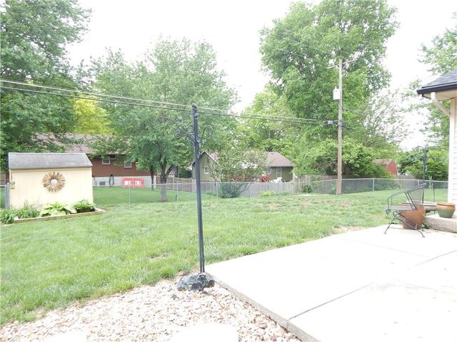 237 FAIRLANE Street, Lansing, KS 66043