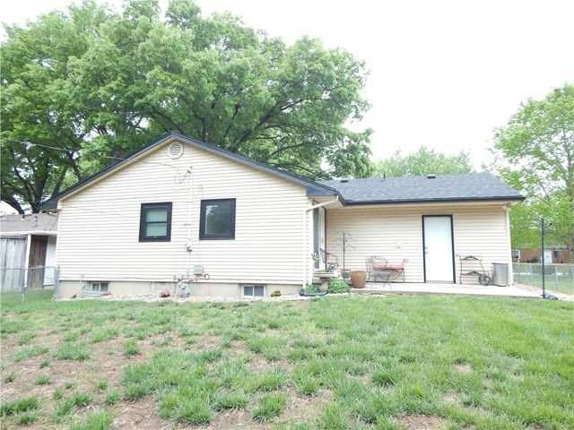 237 FAIRLANE Street, Lansing, KS 66043