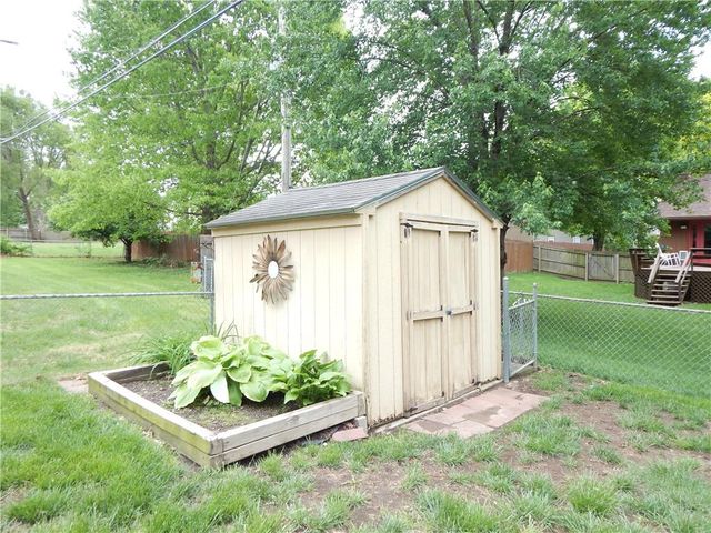 237 FAIRLANE Street, Lansing, KS 66043