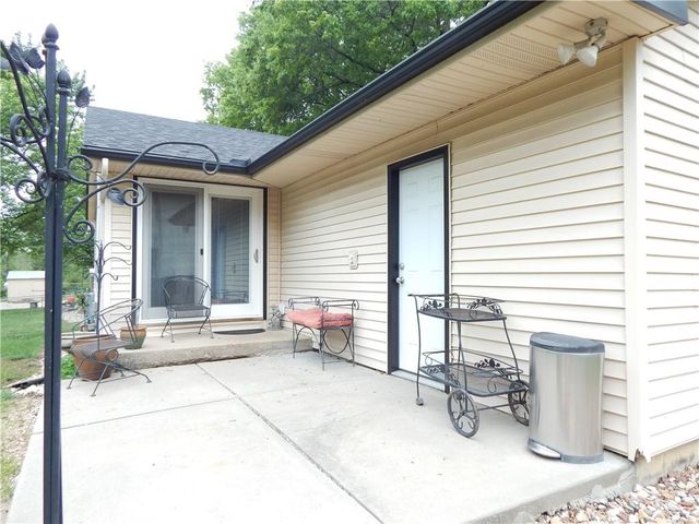 237 FAIRLANE Street, Lansing, KS 66043