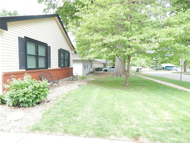 237 FAIRLANE Street, Lansing, KS 66043