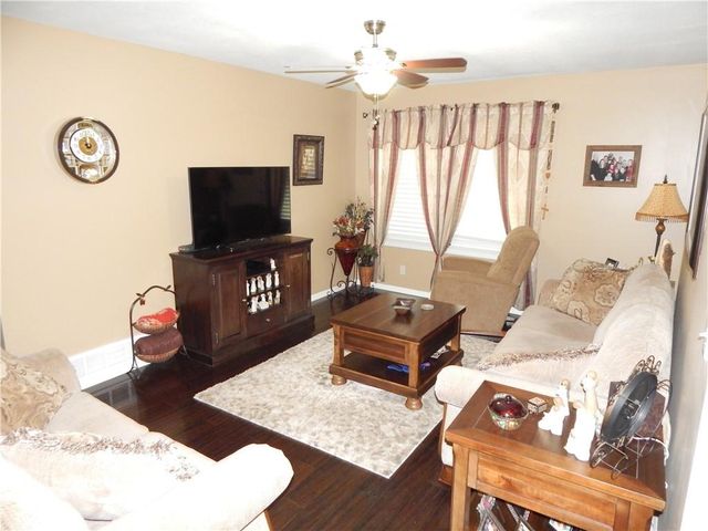 237 FAIRLANE Street, Lansing, KS 66043