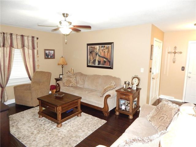 237 FAIRLANE Street, Lansing, KS 66043