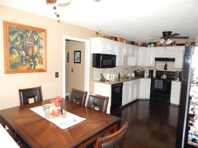 237 FAIRLANE Street, Lansing, KS 66043