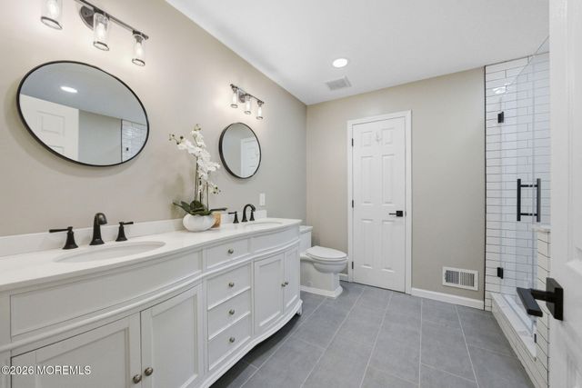 7 Demarest Drive, Manalapan, NJ 07726