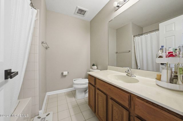 7 Demarest Drive, Manalapan, NJ 07726
