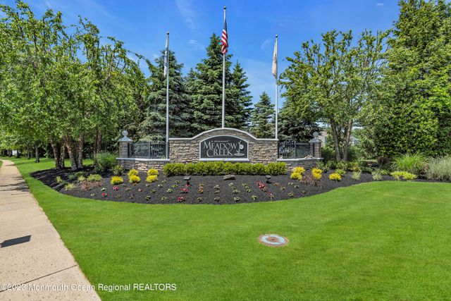 7 Demarest Drive, Manalapan, NJ 07726