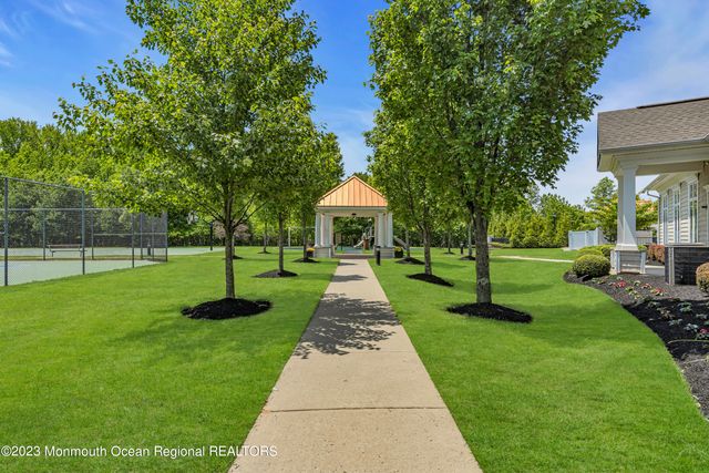 7 Demarest Drive, Manalapan, NJ 07726