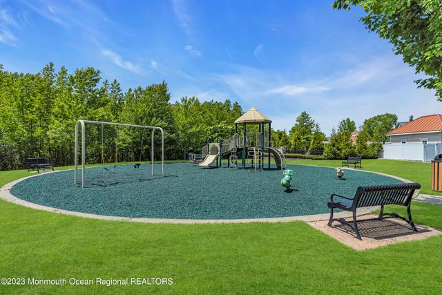 7 Demarest Drive, Manalapan, NJ 07726